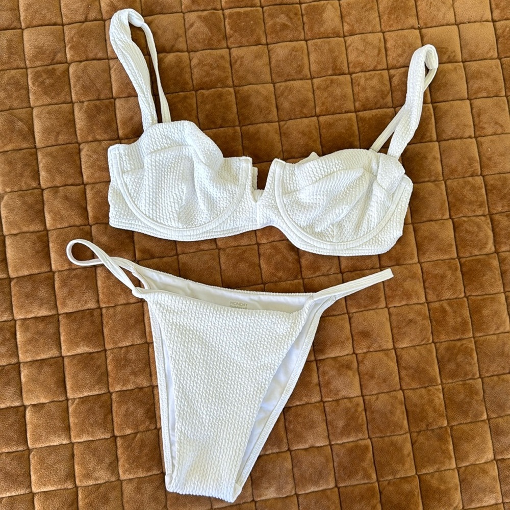 Monday Swimwear White Textured Set